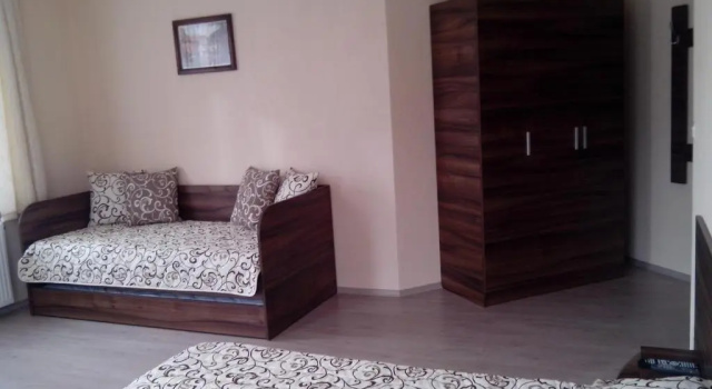 Четырёхместный номер Standard с балконом Advel Guest House