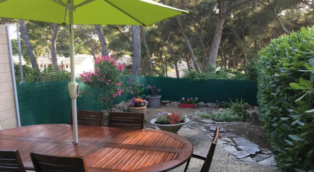 Апартаменты T2 Rez de jardin 300m Plage de Beaucours Sanary sur Mer