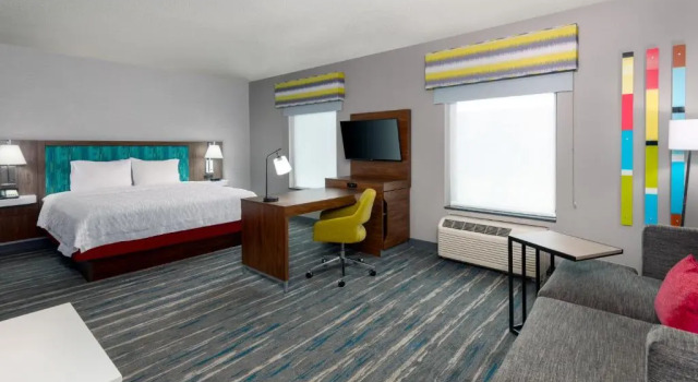 Люкс Hampton Inn and Suites Hartford/Farmington