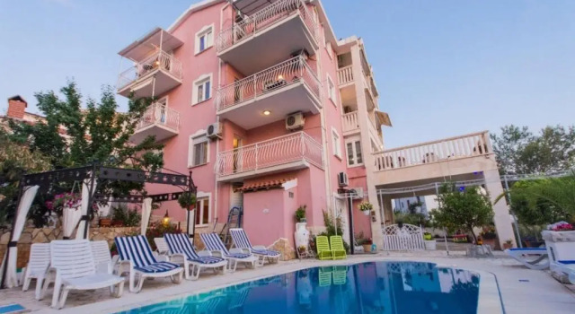 Апартаменты c 1 комнатой с балконом и с видом на море Villa Stil
