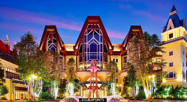 Номер Deluxe Four Points by Sheraton Heyuan Resort