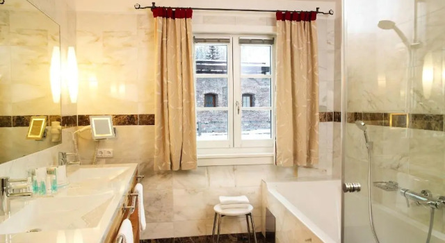 Номер Deluxe Romantik Hotel Krone