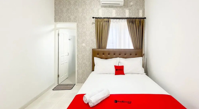 RedDoorz @ Griya Martha Sumber Solo