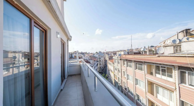 Lavin Hotel & Suites