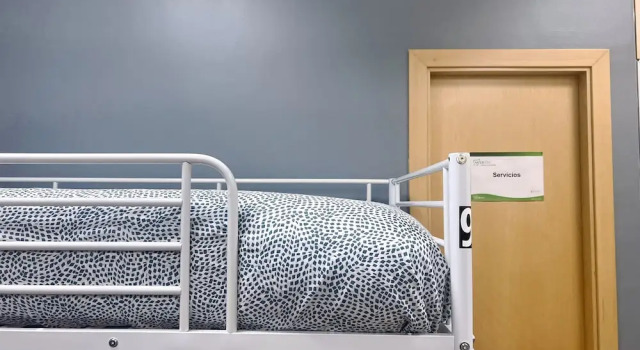 Hostel Acacias, Забронировать Хостел Недорогие отели Мадрида, рядом с Церковь Сан-Педро-Эль-Вьехо, недорого
