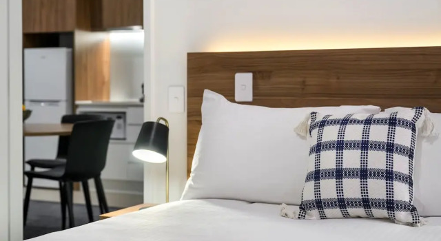 Апартаменты с 2 комнатами с балконом Durham Serviced Apartments