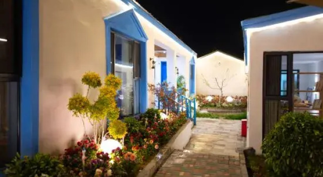 Ten Mile Spring Breeze Homestay in Tekes County, Rezerwuj Hotel Hotele w Tekes z parkingiem, Parking