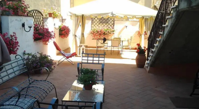La terrazza di Elena, Забронировать Отель Аббадия-Сан-Сальваторе Валь д’Орча