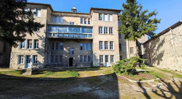 Gîte détape et de groupe du Clos Saint Roch, Забронировать Отель Вивье Ardèche