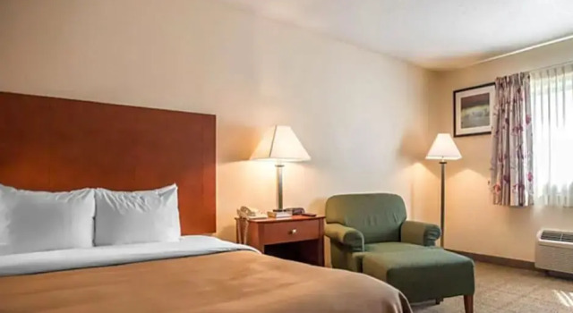 Люкс Quality Inn Lewisburg