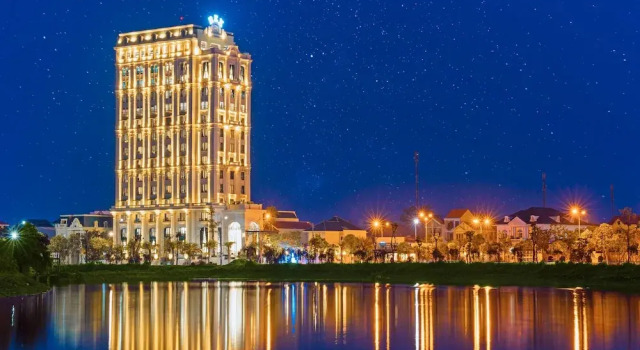 Rex Quang Binh Hotel, Rezervați Hotel Hoteluri în Quang Binh cu mic dejun, Mic dejun