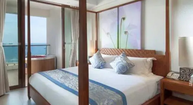 Люкс с 2 комнатами с видом на море Aloha Oceanfront Suite Resort