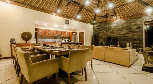 Вилла с 4 комнатами Villa Bugis Drupadi Seminyak