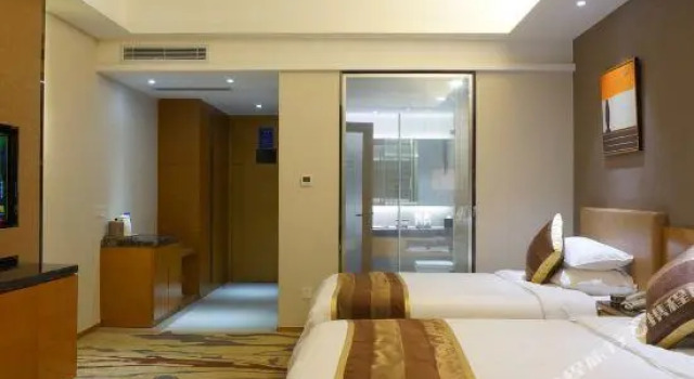 Люкс Treasure Island Hotel HUMEN
