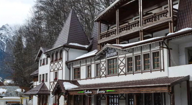 Conac Bavaria, Забронировать Отель Буштени Брашов, рядом с Замок Кантакузино