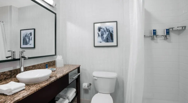 Четырёхместный номер Traditional Four Points by Sheraton Fort Lauderdale Airport - Dania Beach