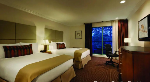 Двухместный люкс Executive Suites Hotel & Conference Center, Metro Vancouver