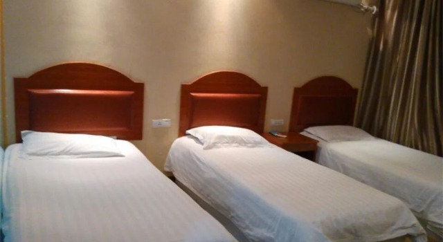 Wudangshan Ruifeng Business Hotel