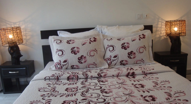 Ernaa Chambres D'Hotes, Prenota Affittacamere Hotel a Abidjan con piscina, Piscina