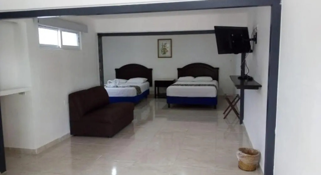 Трёхместный номер Standard Hotel El Cid