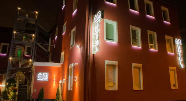 Alpha & Omega Hotel