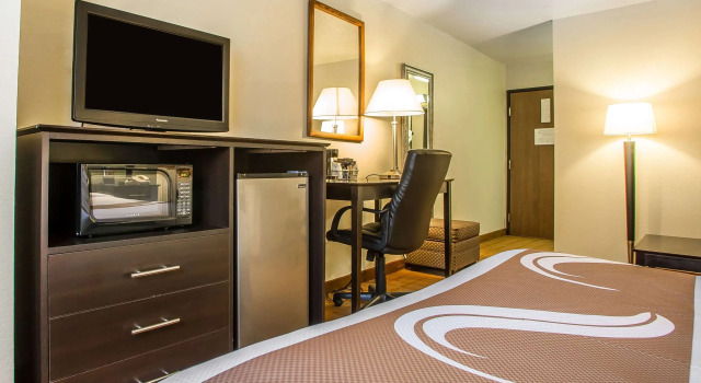 Двухместный люкс Quality Inn & Suites Marinette