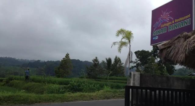 Sinar Rinjani Cottage & Restaurant, Book Vacation Home Hotels in Lombok with Parking, Parking