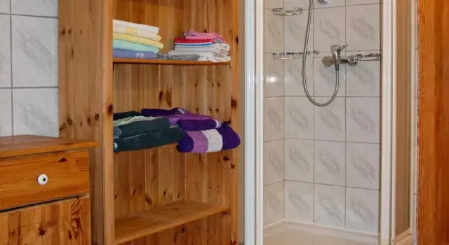 Ferienhaus und Ferienwohnung Genetzkie, Prenota Appartamento Hotel a Garz con parcheggio, Parcheggio