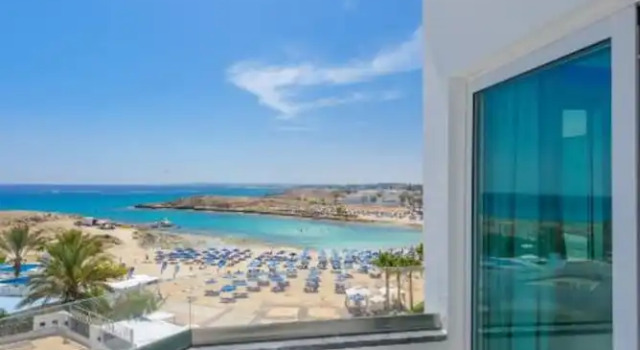 Двухместный номер Deluxe с частичным видом на море Tasia Maris Sands