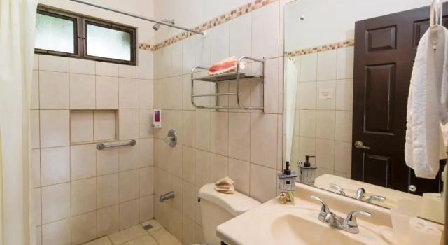 Семейные апартаменты с красивым видом из окна Playa Potrero Apartments