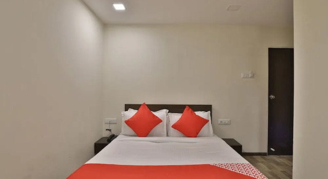 Ripple By OYO Rooms, Rezervovat Hotel Hotely v Gujarat s parkováním, Parkování