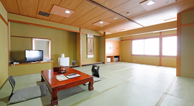 Номер Standard с видом на город Tsuruya Ryokan