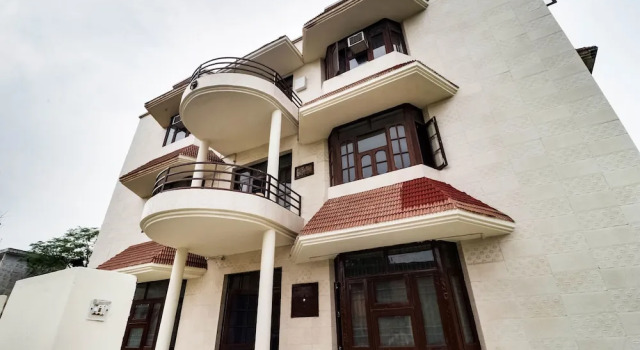 SPOT ON 48494 Hotel Ashiana, Varaa Hotelli Banūr Punjab