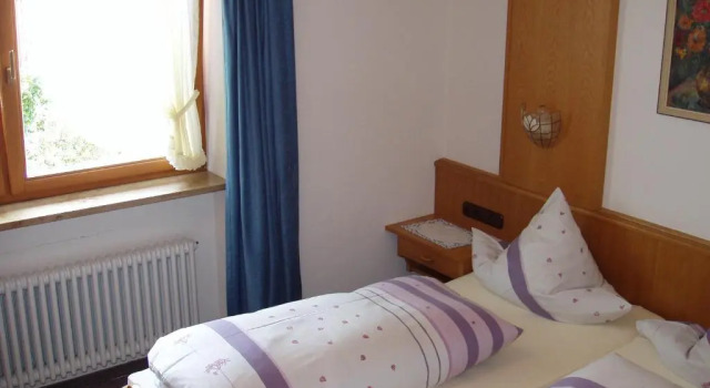 Апартаменты c 1 комнатой с балконом Gästehaus zur Färbe Apartments