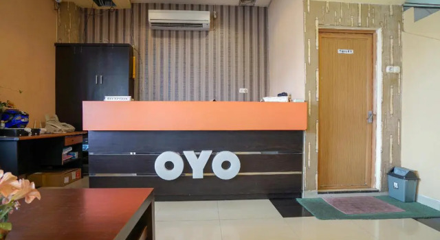 OYO 2255 Hotel Triantama, Rezervovat Hotel Hotely v Palembang s parkováním, Parkování