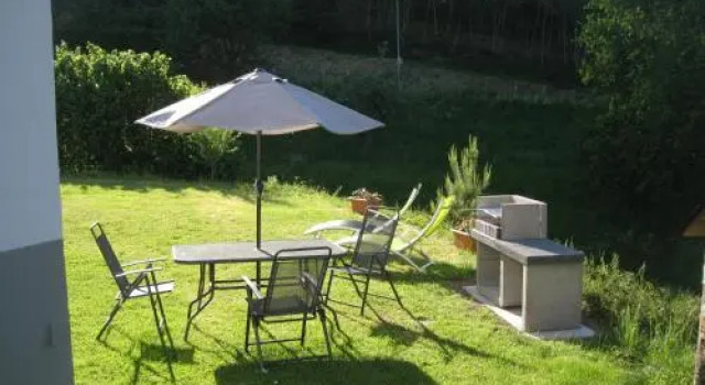 Gite en pleine verdure au coeur du village, Book Apartment  