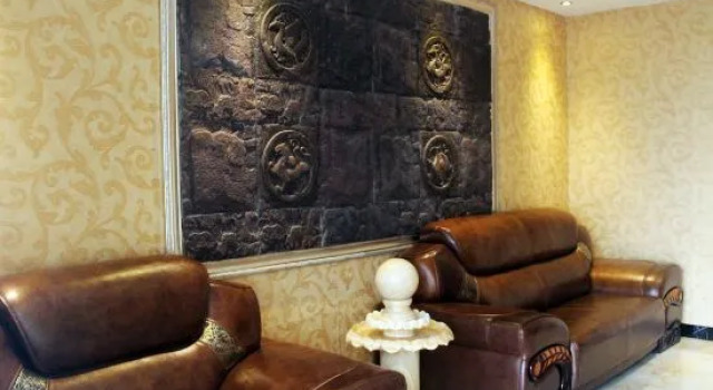 Xiaohonglou Hotel, Luohe, Prenota Hotel Hotel economici a Qiqihar