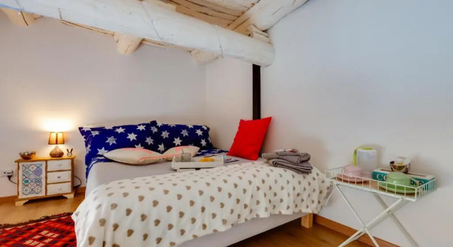 Casa Vacanze Sapienza 29, Забронировать Отель Отели Неаполя с парковкой, рядом с Кафедральный собор Неаполя, Парковка