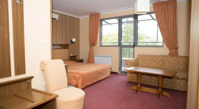 Полулюкс Hotel Bordo