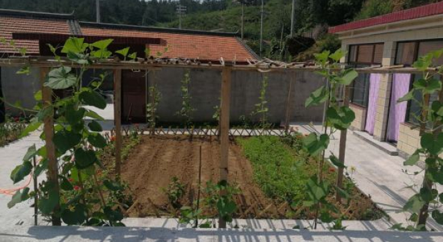 Qingshuang Xialiang Farmhouse, Book Hotel Hoteller i Beijing Province med parkering, Parkering
