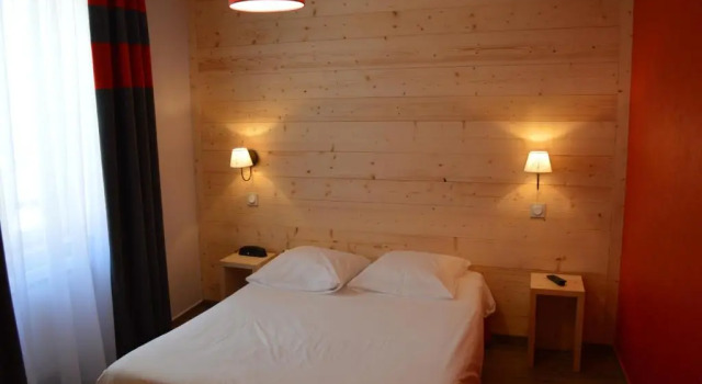Четырёхместный номер Standard Logis Hôtel LBB - les 2 lacs