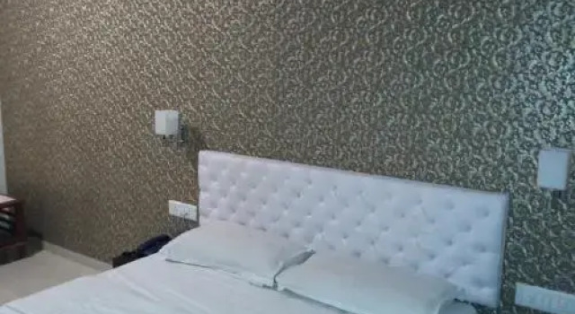 Darshan Lodging, Забронировать Отель Отели Нави-Мумбай с парковкой, Парковка