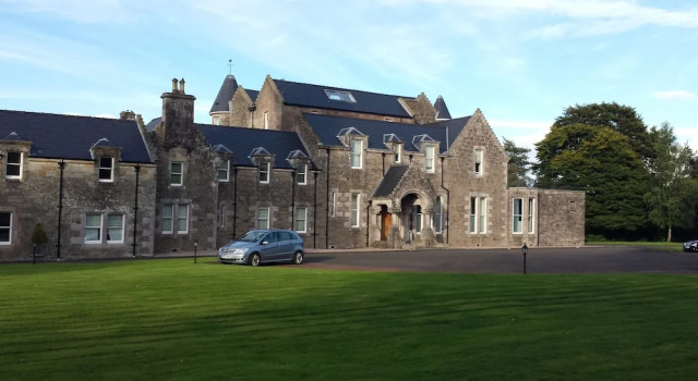 14 Lomond Castle, Забронировать Апартаменты/квартира Отели Центральной Шотландии с парковкой, Парковка