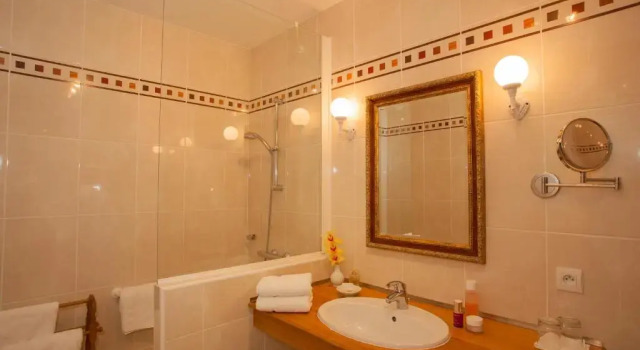 Трёхместный номер Standard Le Fleuray Hotel & Restaurant