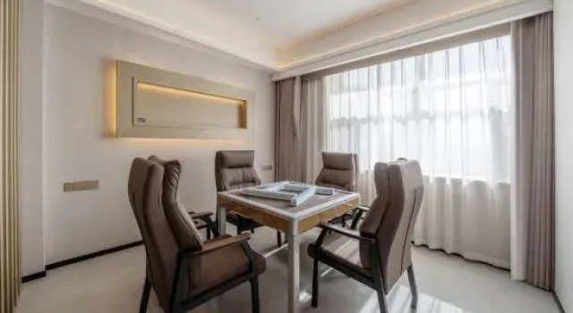 Люкс Business Fengwuqi Hotel (Kashgar Approval Bureau Branch)
