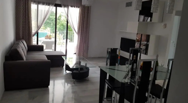 Jardines de Puerto Banus, Забронировать Отель Отели Марбелья с парковкой, рядом с Casino Marbella, Парковка