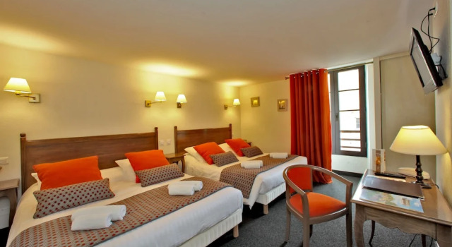 Четырёхместный семейный номер Standard Hôtel Le Madrigal