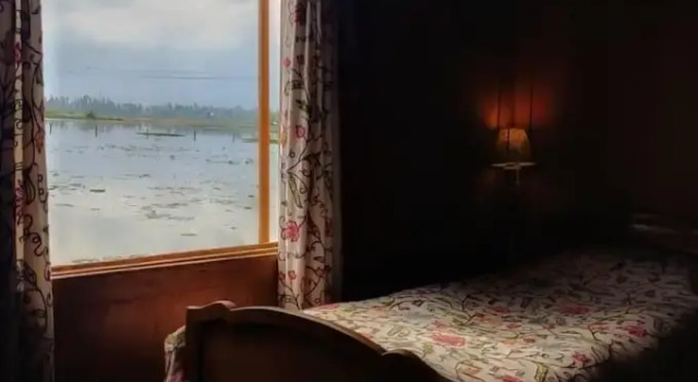 Номер Deluxe Kings Houseboats