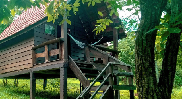 Nature Lodge, Rezerwuj Hotel Hotele w Mondulkiri Province z parkingiem, Parking