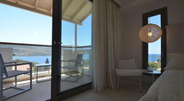 Номер Deluxe с балконом и с видом на море Ino Hotel & Suites